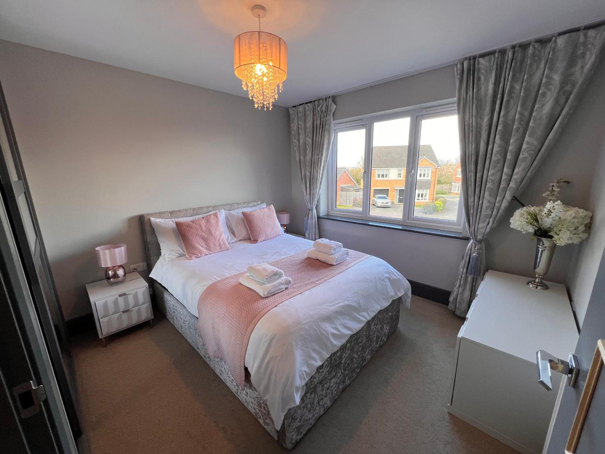 Luxury Durham Home In Dh1, Free Parking, No Fees Exterior photo